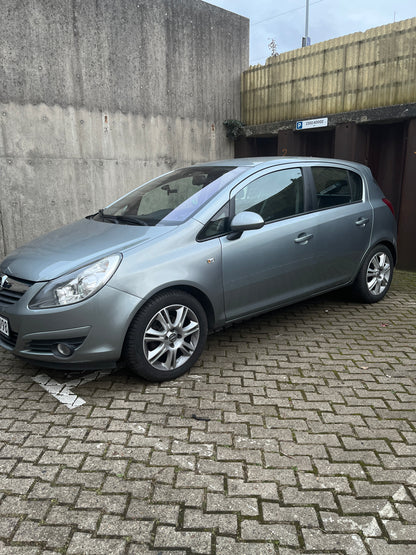 Opel Corsa D 1.4 Benzină Automată | 2010 | Întreținut | Recent Revizuit